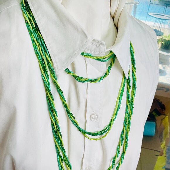 Multi-Strand Beaded Necklade - Picture 2 of 5